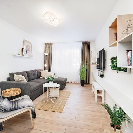Family Stay - Calliope Apartment - By Openhouse Тимишоара Экстерьер фото